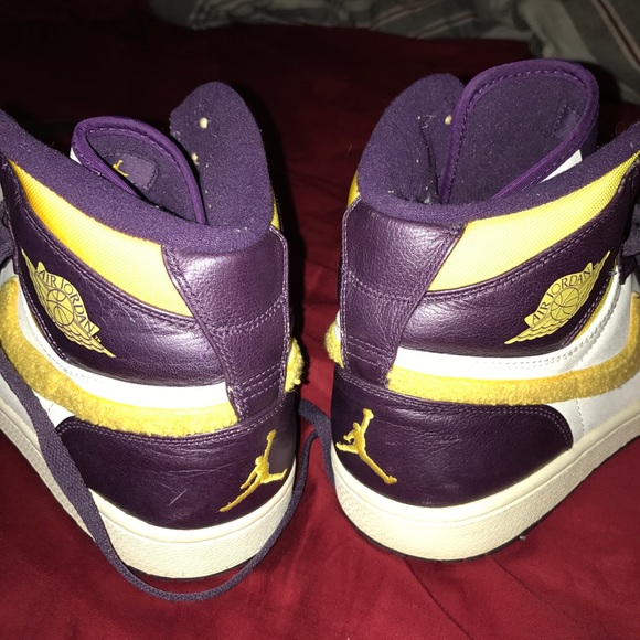 2009 Nike Air Jordan 1 Lakers Sample - Picture 4 of 5